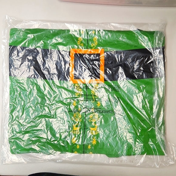 ❤️NWT VINTAGE TORRID TEE BUDDY THE ELF MOVIE SLEEP CHRISTMAS HOLIDAY TOP PLUS 2X - Picture 5 of 12